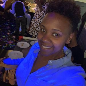 Meet your Posher, Angela